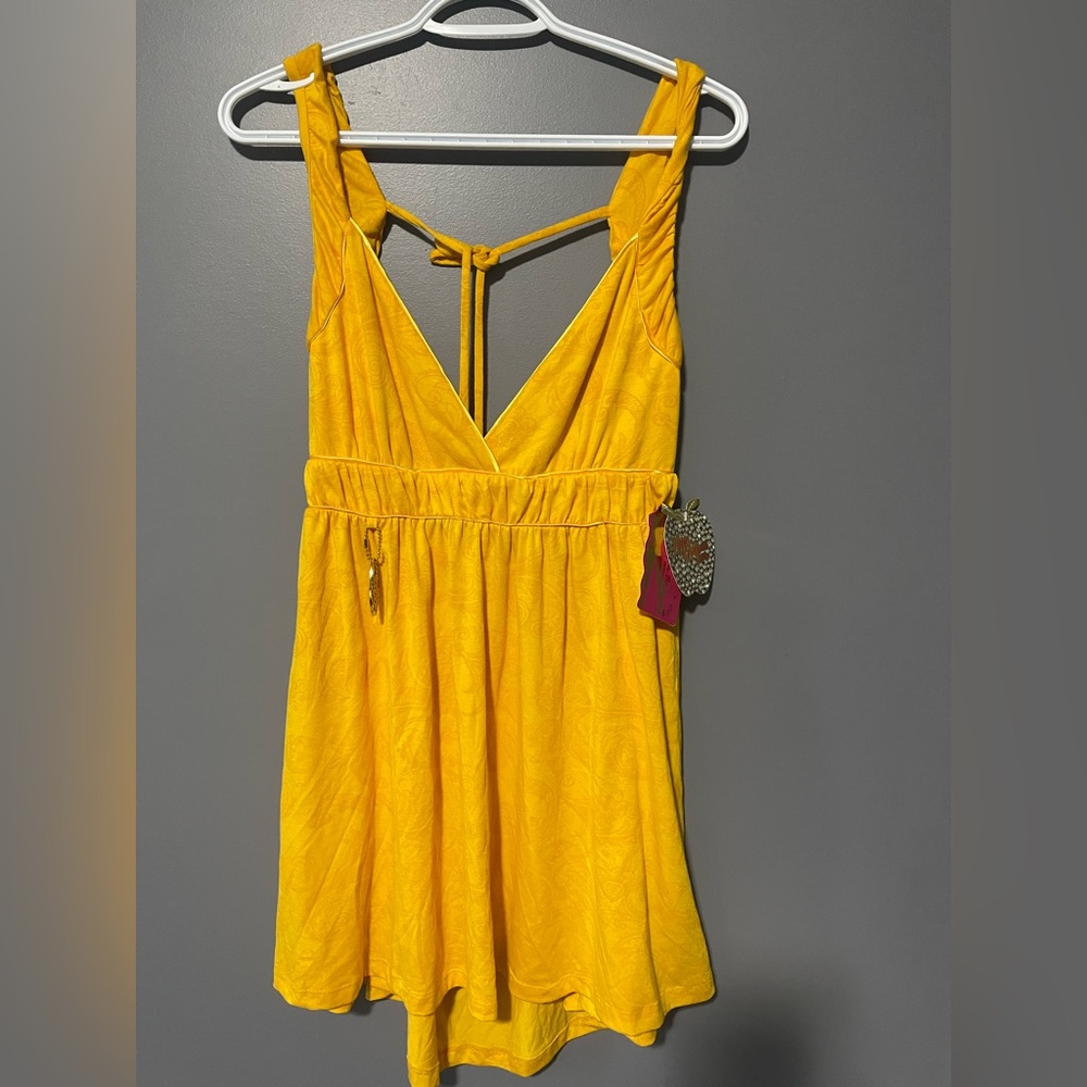 NWT Apple bottom by Nelly yellow dress size medium